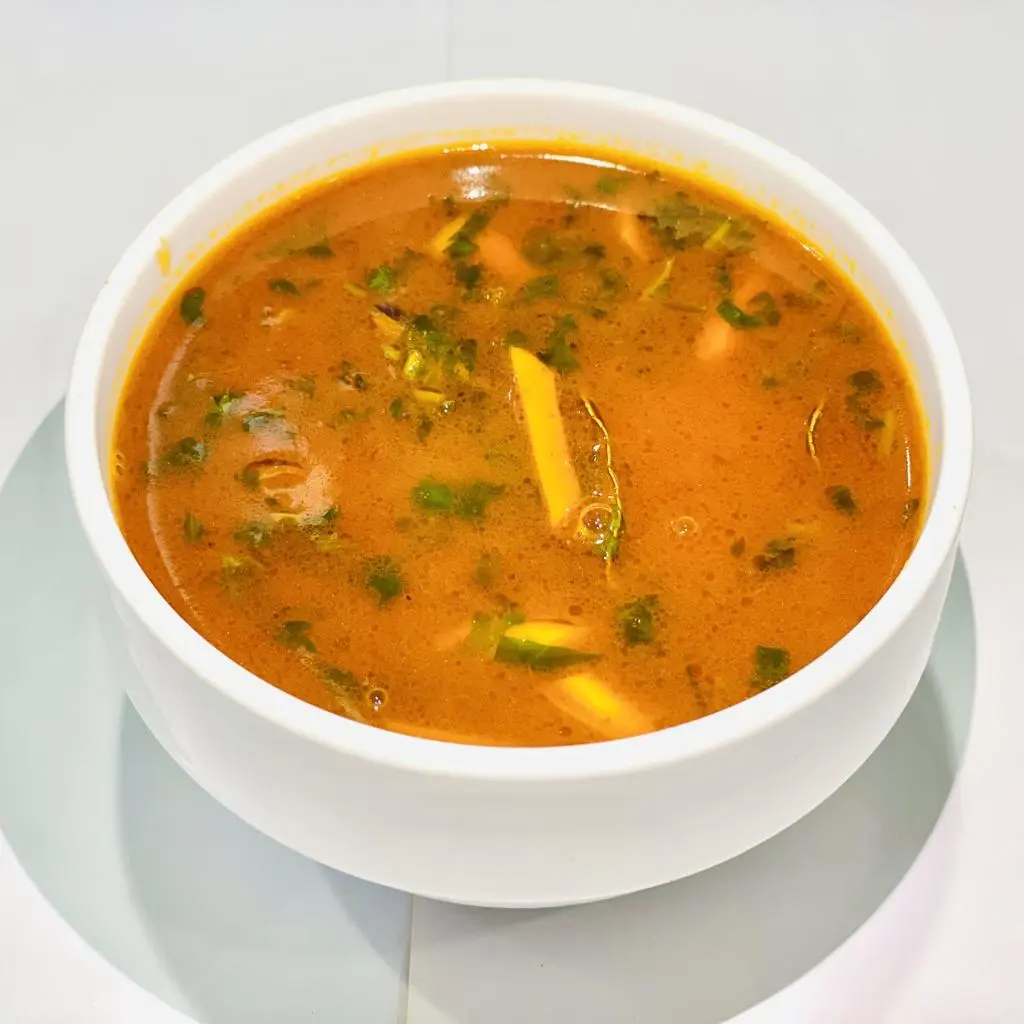شوربة توم يوم كونج تايلاندية